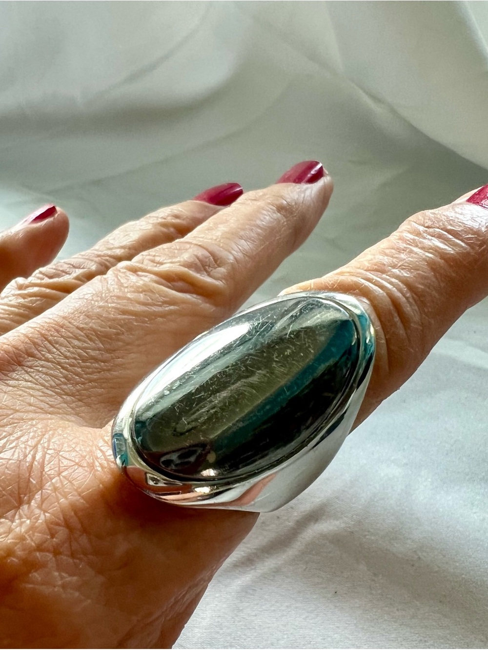 Unisex Modernist silver-tone polished stainless steel statement Ring. Size 9